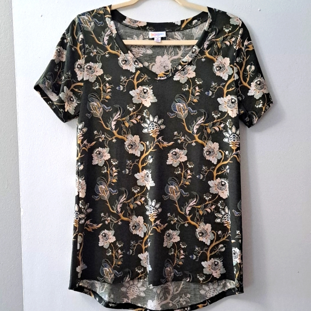 Lularoe Christy tee M